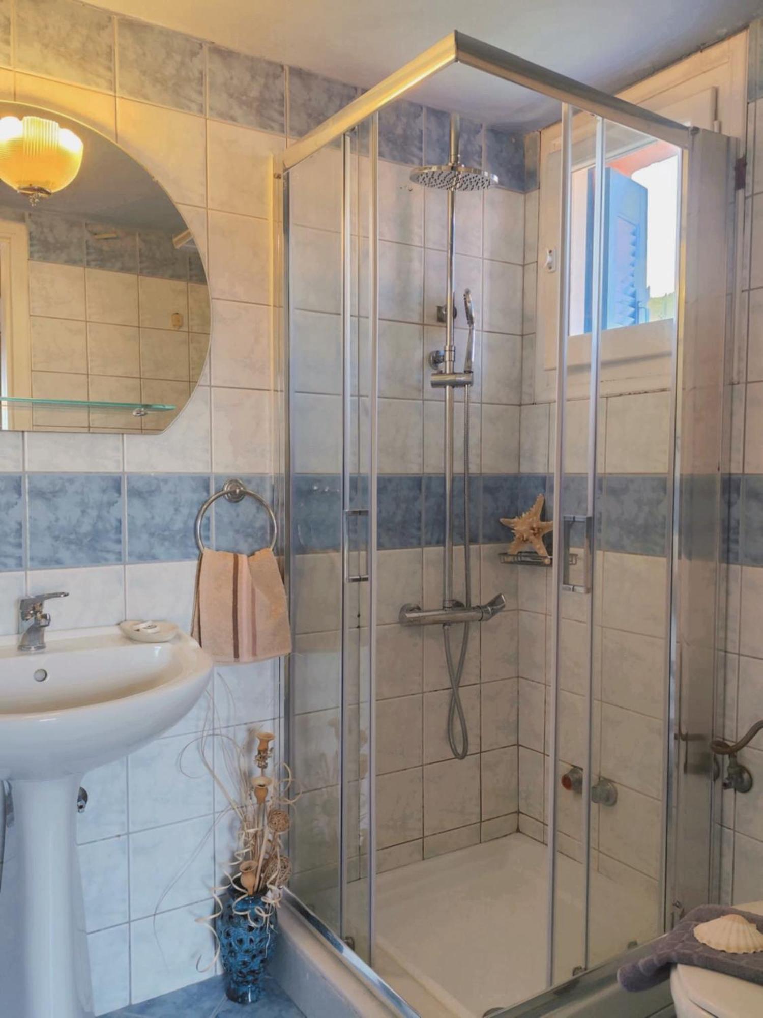 Fiscardo View Apartment フィスカルドン エクステリア 写真